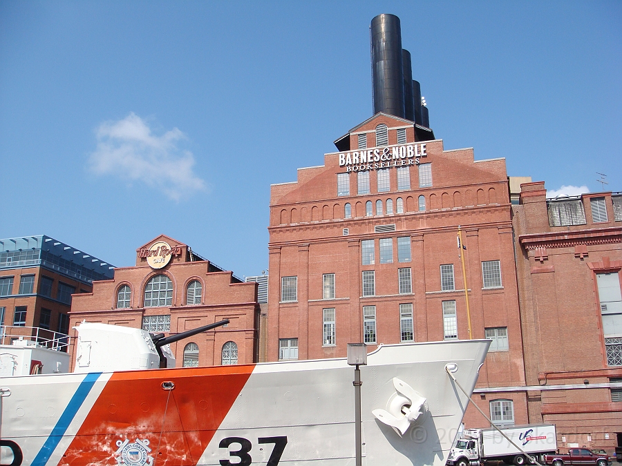 Baltimore [2009 July 02] 017.JPG - Scenes from Baltimore's Inner Harbor.
